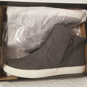 Kenneth Cole Grey women's shoes